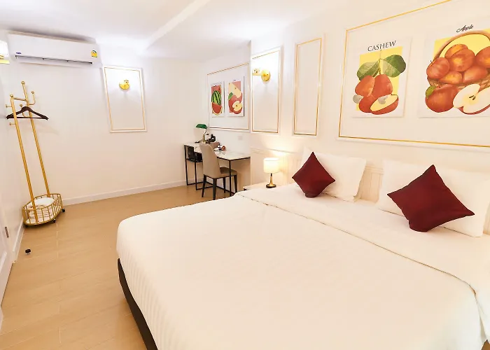 Rose Apple Hotel 3*