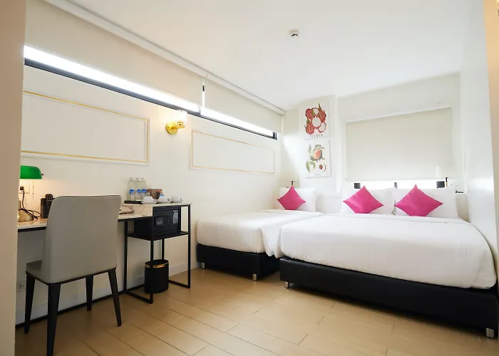 Rose Apple Hotel